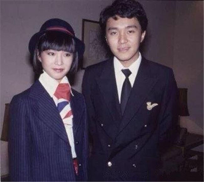 扒光 周星驰 从年少到大红的坎坷故事.哭掉我3包