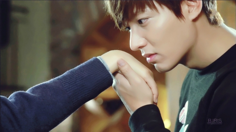 默默守护<em>前女友</em>?测试另一半<em>对</em>旧情人<em>的态度</em> L