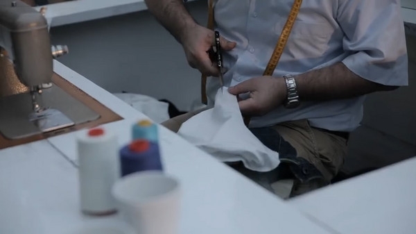 什么叫生意头脑?一位瞄准iPhone商机的裁缝师