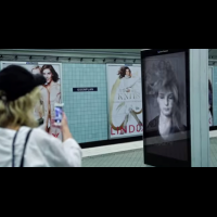 【科技新報】瑞典地鐵廣告頭髮又會飄了，看到最後卻讓人深思