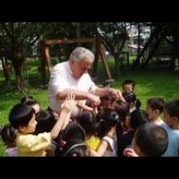 一個外國老神父的夢與決心 我住在台灣50年，也是台灣的一份子