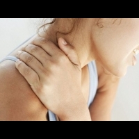 肩頸痠痛嗎？　小心細菌感染！