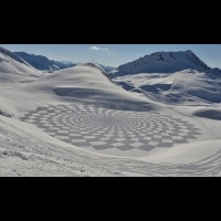 西蒙．貝克11年的足跡  雪地畫踏遍全世界