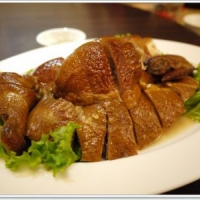 台北士林 德記饌天下 中泰式料理～連皮都超軟嫩的狀元奇雞