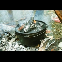任何食物都可以輕鬆搞定！用「荷蘭鍋」煮出萬能鐵鍋的極品料理....