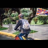 騎一段回家的路　白色星期三為圖博自由而騎