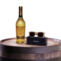 全球第一支以蘇格蘭威士忌橡木桶 手工打造之限量太陽眼鏡
