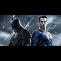 《蝙蝠俠對超人：正義曙光》善惡由誰來決定？ ｜火行者