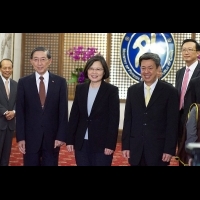 聽取外交簡報  蔡英文：讓台灣成為「新亞洲價值」典範