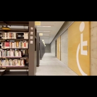 【書中自有黃金屋】清水模的內裝 讓圖書館不只是圖書館