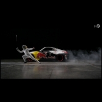 西洋劍對決賽車 Red Bull見證人與機器的速度之爭(內有影片)