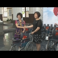 溫馨國際同濟會獻愛心　捐贈衛生局及竹市醫院105部輪椅