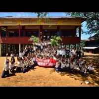 弘光志工隊挺進柬埔寨　為當地學童進行改造環境服務