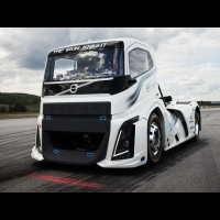 Volvo打造世界最快卡車! 跑1公里只花21.29秒