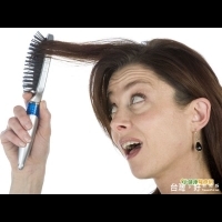 髮絲分岔易斷裂　恐是頭髮老化警訊