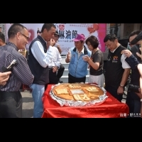 糕餅麻油節　數千人湧進北港吃麻油雞