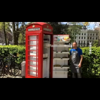 倫敦「紅色復古電話亭」竟然變成小型辦公室？！室內一應俱全，掃描機、印表機、電話...連WiFi都有了！！
