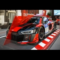 一半街車、一半賽車！Audi發表「R8 Transformer」展示車