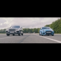 沒理由亂鬥對決！Ford Focus RS「跨階級鬥爭」Bentley Bentayga！（內有動態影片）