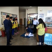 適時搶救寶貴生命　烏日分局辦理AED訓練