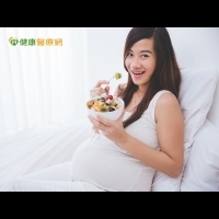 孕婦吃這些食物　可幫小孩護肝