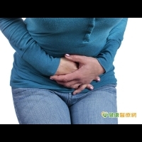腹脹吃腸胃藥無效　竟因卵巢癌引起！