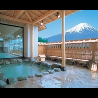 冬天必去！日本十大超夯溫泉住宿，你最想去哪一個？露天溫泉感覺超讚～～～可以遠看富士山的也太誘人...