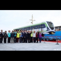 中捷綠線首批電車運抵台中港　每列車可載536乘客