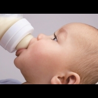 母乳缺乏怎麼辦？！試試看這幾招，3種增加母乳分泌量的方法....用「配方奶」補足其實也OK喔，如何補足？