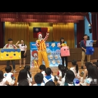 麥當勞叔叔現身國小　校園內唱跳「洗手歌」防腸病毒