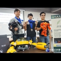 全球格鬥機器人大賽創佳績　FUZZY模弧工作室異域揚威