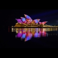 點燈！是時候為超大規模的繽紛悉尼燈光音樂節閃耀了！