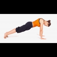 瘦身、拉筋、強化脊椎，三種功效一次滿足的「神奇瑜珈」，完美腹肌就靠這6招！