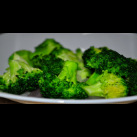 「綠花椰菜」不只抗癌，加一物就是天然的「降三高神藥」！但兩種人不能多吃｜每日健康Health