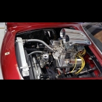 花那麼多錢買一輛沒有引擎蓋的Ferrari 250 GTE，買家真是「佛心」來的！