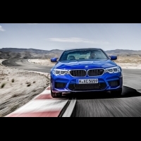 「3.4秒」破百的痛快！BMW F90 M5 加速實測，0~100KM、0~200KM 緊繃測試！