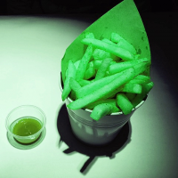 麥當勞、肯德雞都發現「綠薯條」 發綠的龍葵鹼加熱仍會中毒