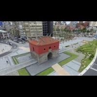 驚!北門廣場「重現」的城牆造景,石材竟不是台北城的?