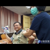 南市府呼籲滿65歲以上市民　左手打流感右手打肺鏈疫苗