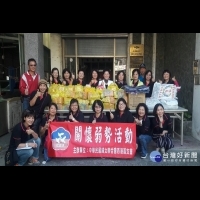 婦聯會台南分會關懷弱勢 　贈送發熱衣、紅包和白米等物資