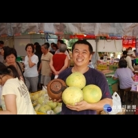 假日農市農特產品展售　許益堂大白柚全面採收特賣