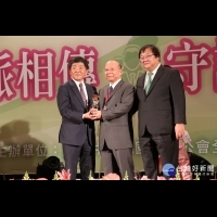 台灣人工耳蝸手術先驅　許權振醫師獲「醫療典範獎」