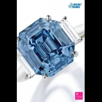 紐約蘇富比十二月珠寶拍賣 5.69卡拉艷彩藍色鑽石戒指