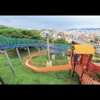 沖繩最有名的巨無霸溜滑梯必玩！3大必玩親子公園，孩子們肯定玩到樂翻天～～