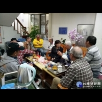 爭取國民黨台南市市長提名　黃秀霜與退休黨工茶敘