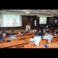 出席材料科學研討會　陳菊盼高雄產業轉型高值化