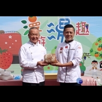 大湖草莓乾製作麵包　陳耀訓奪世界麵包大賽冠軍