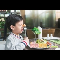 「吃飯」由孩子自己決定！教導孩子如何學習乖乖吃飯...