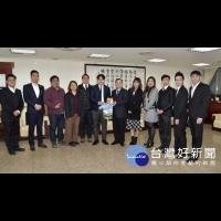桃園青年聯盟參訪市議會　議長：走出台灣看看世界
