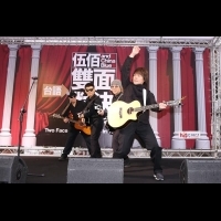 伍佰& China Blue木吉他即興演出　化身「伍佰4」